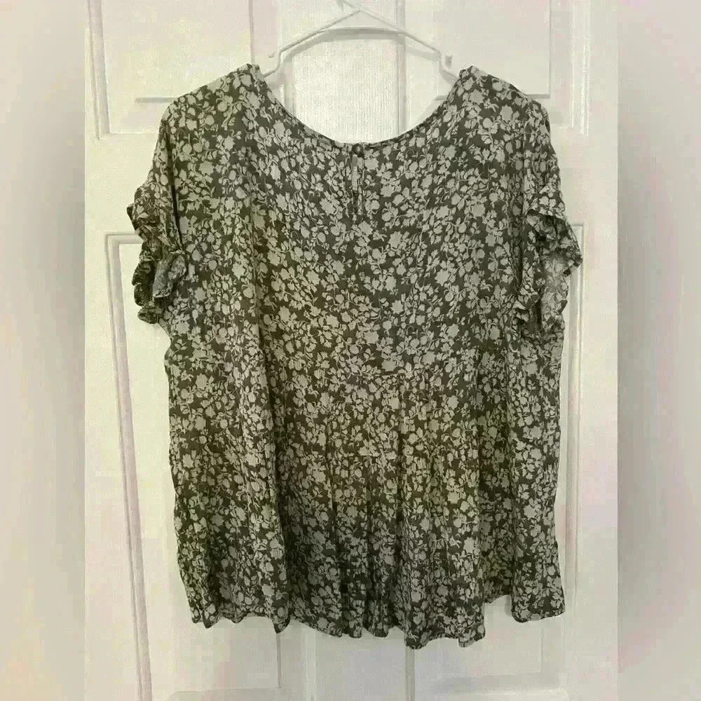 Women’s flowy blouse - Picture 3 of 4